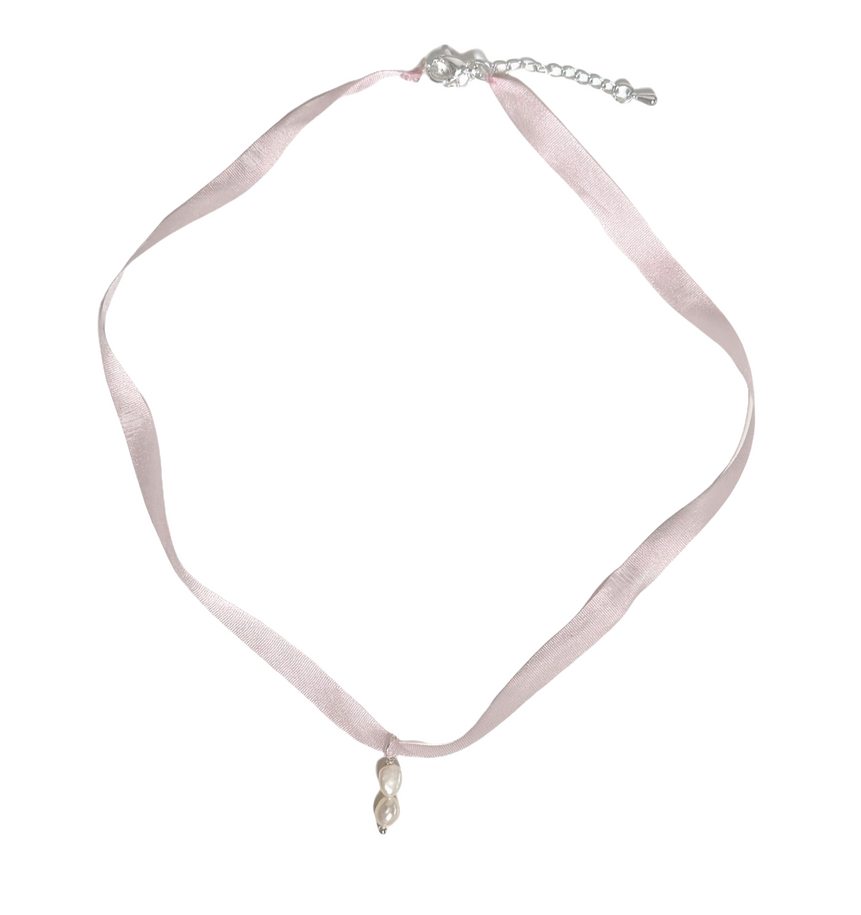 New! Faela Necklace $28